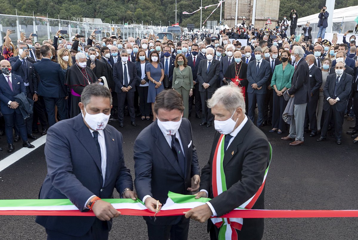 #Genova, Il Presidente #Mattarella all’inaugurazione del nuovo Ponte  “Genova San Giorgio” 

Il video:youtu.be/v_cA43UYGpU
