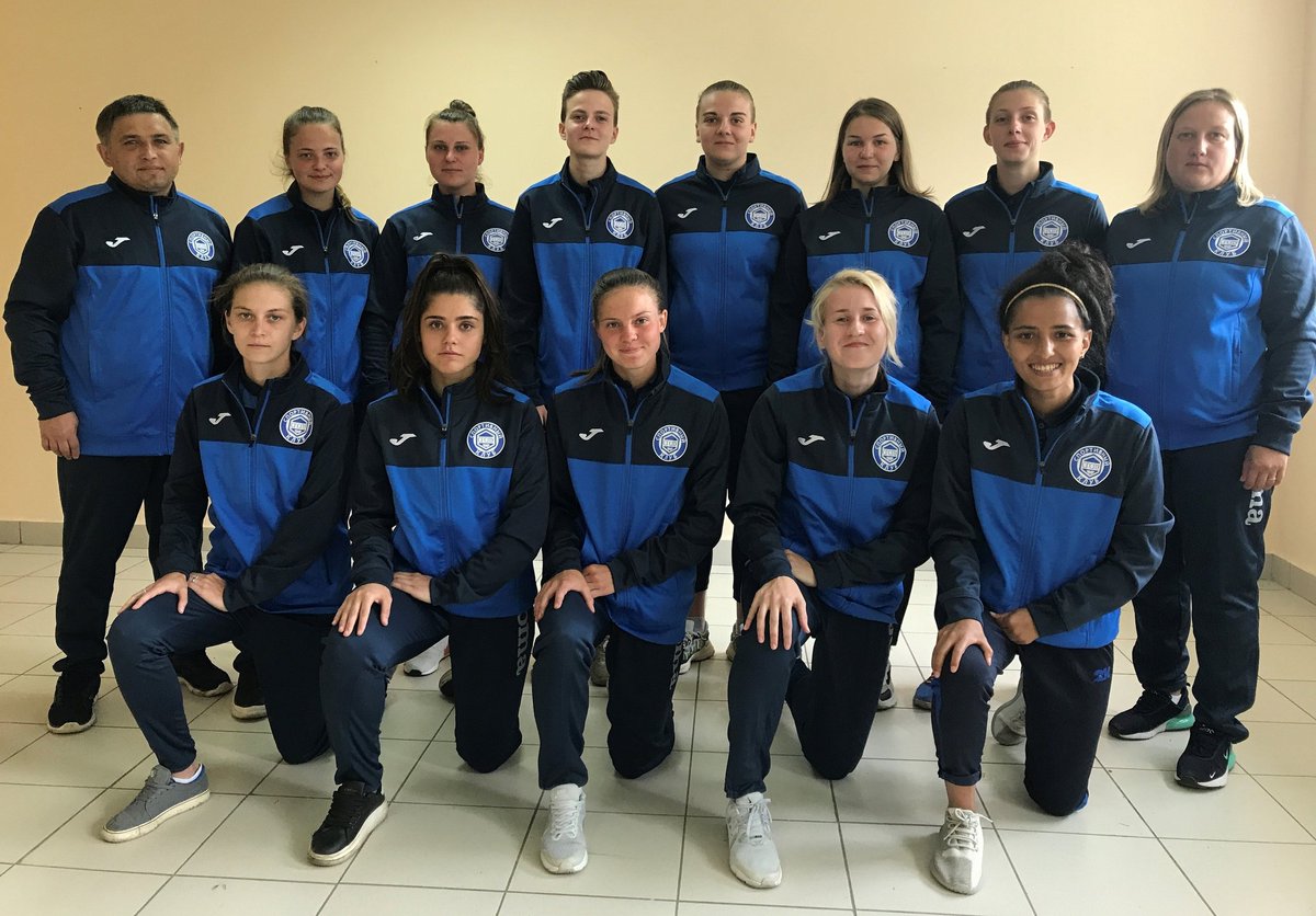 Женская футбольная сборная СГСПУ делает Историю !!!
Впервые за историю существования Куйбышевского и Самарского футбола команда выступит в финале Чемпионата России по пляжному футболу среди женских команд 2020 года, он состоится 10-17 августа в г. Москва на базе СК " Динамо".