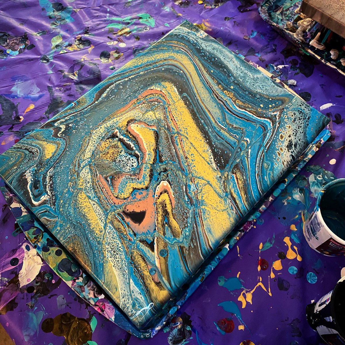 LavenderAndGrit's tweet photo. Finally back in the studio making art! I took a little break for a much needed vacation. July is always a very busy month for us. I have some new ideas brewing, so stay tuned! 😉💜✨
#fluidart #art #artist #painting #abstractart #fluidartist #artwork #abstract #MondayMotivaton https://t.co/2qAIcZAlPW