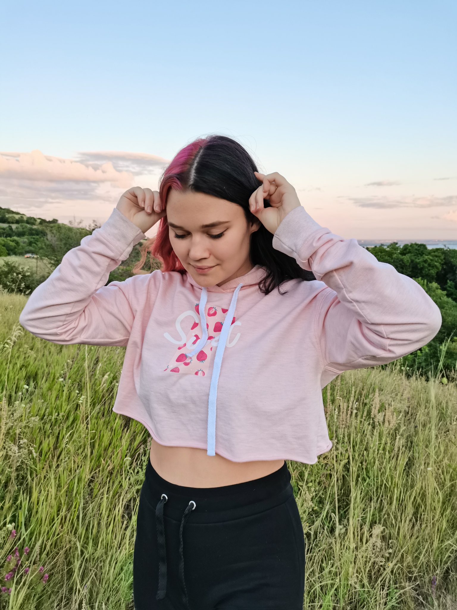 TW Pornstars - Kate🖤Koss. Twitter. New video in PornHub🎉🎉🎉. 7:23 PM - 3