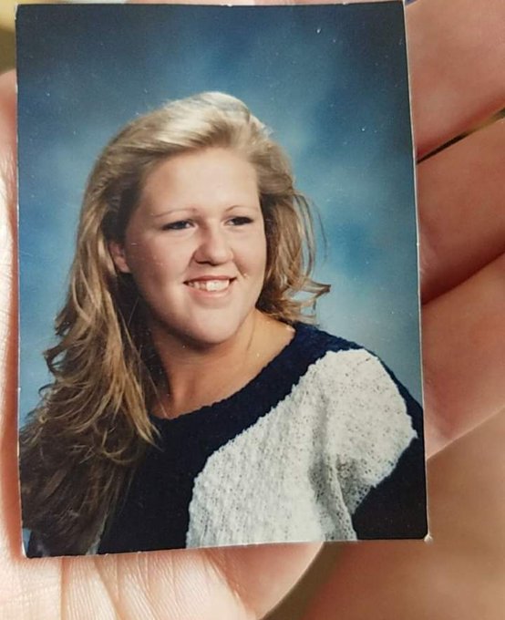 Going through old photos. Look at 18 yr old me vs 44 yr old me https://t.co/DmekrAZJwq<a href="/tag/swtfreak"class="tags"><span>#swtfreak</span></a>