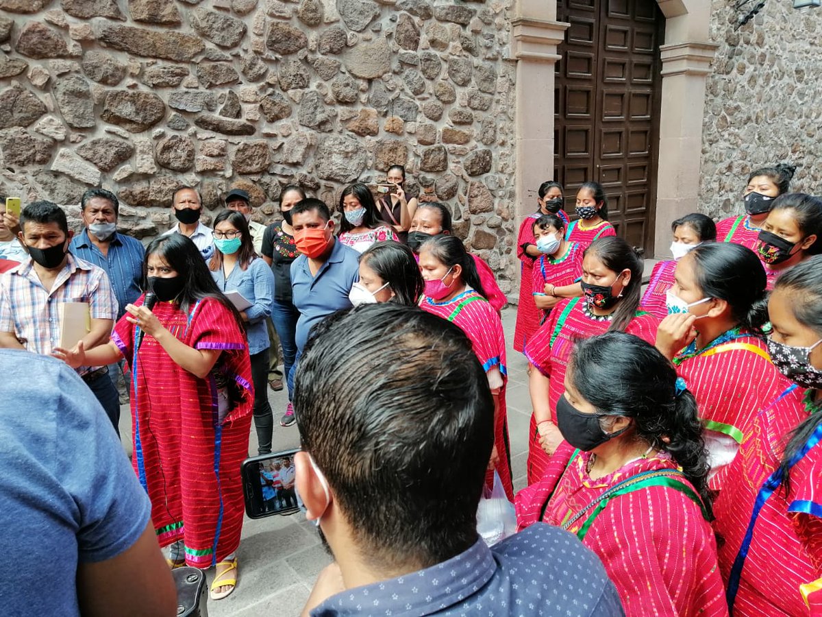m_a_y_e_l_a's tweet photo. Es urgente vigilar el acceso a la salud de los pueblos #indígenas del estado de #SLP #Nahuatl #Tenek #Xi úi; de lxs #migrantesinternos  que llegan por temporadas y de las comunidades #asentadas #Triqui #Mixteco #Mazahua que en tiempos de #CoVid19 son más vulnerabilizados. https://t.co/B0gRQfQDmw