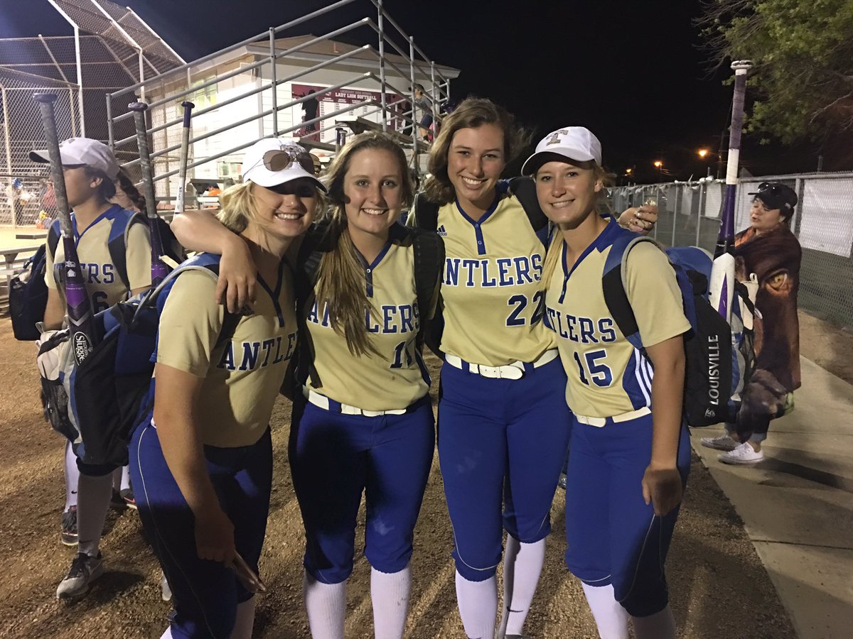 CampbellGrona's tweet photo. Ohhh to play softball again... https://t.co/wW6dDDWPwc
