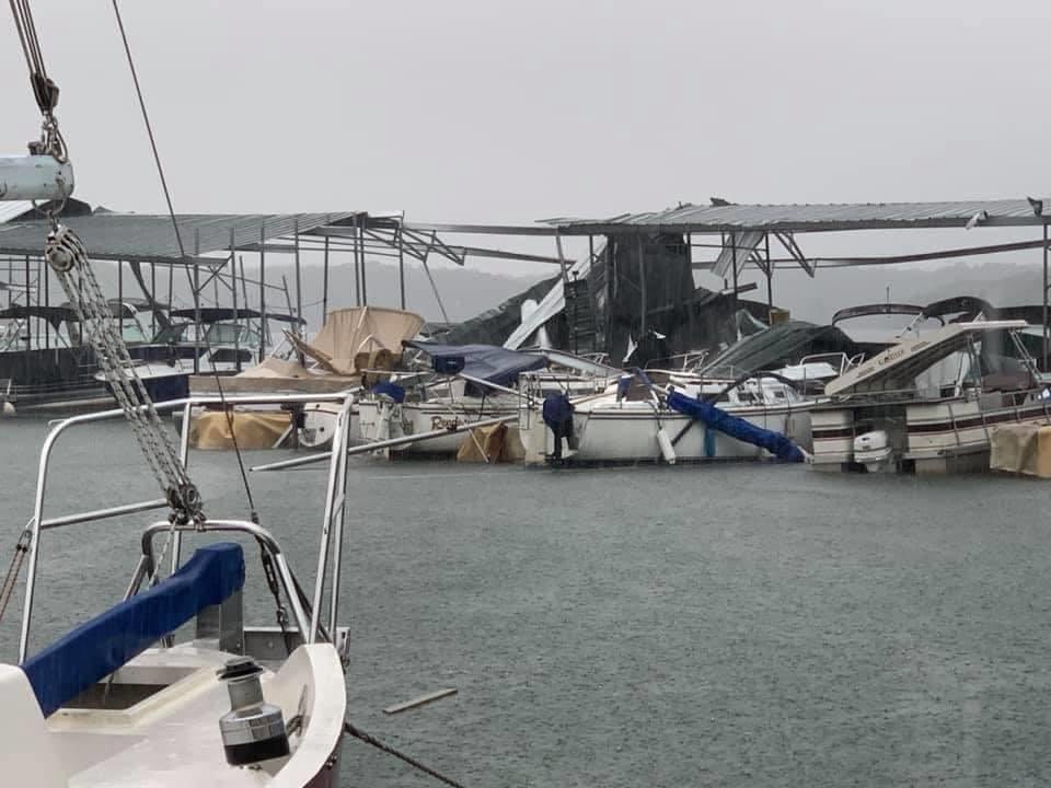 JoelAck99's tweet image. @BradNitzWSB @wsbtv heavy damage reported at Aqualand and Holiday marinas. This photo posted 15 minutes ago on Lake Lanier Dwellers page. (Only heavy rain and gusts here on Cumming side of lake)