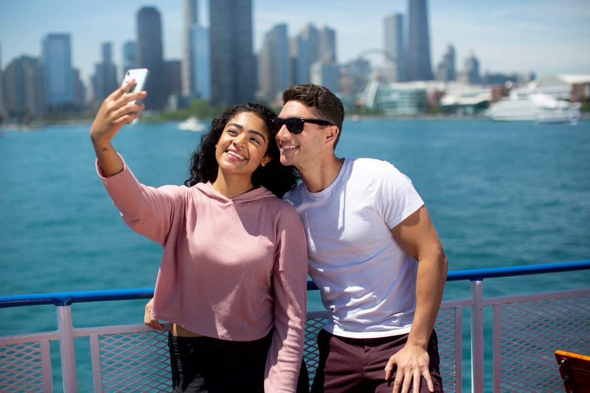 ShorelineSights's tweet image. Hey all you gorgeous people, need some new pictures for Instagram? The views on our tours are amazing! Come join us!

#Chicago #goodviews #chicagoarchitecture #scenictour #chicagoskyline #datenight