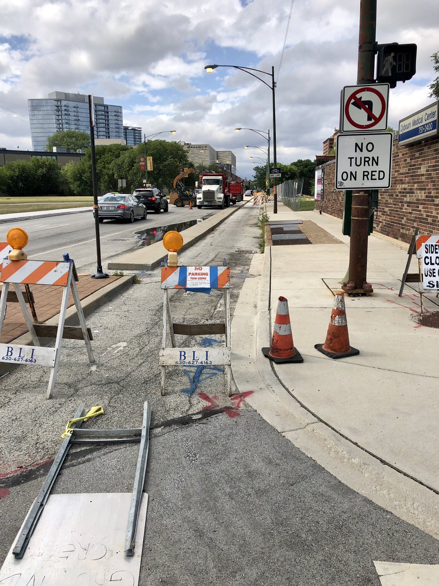 Northwest &amp; southeast Clybourn Ave protected bike lanes unusable because of construction from just past Bobby Cann #ghostbike until maybe <a href="/HalstedBikeLn/">Halsted Bike Lane</a>? #bikechi <a href="/bikelaneuprise/">Bike Lane Uprising®</a>