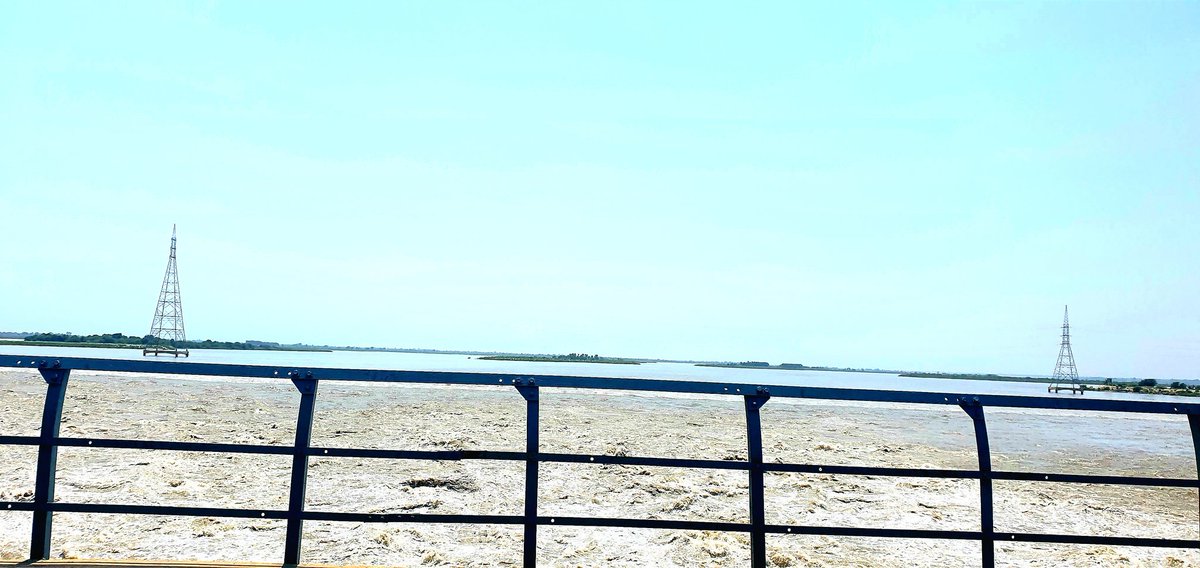 FazalRaahim's tweet image. Today when I lost my way towards Islamabad,came across Jinnah Barrage;the sole reservoir of water on which hundreds of millions of people food basket depends on.
I wish one day kala Bagh may turn to be the greatest agricultural dam 4 these areas.
#pakistanmakingprogress