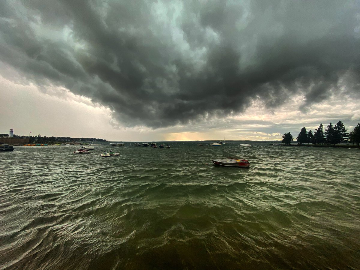 stormsandskies's tweet image. Lake views 🌊 
#abstorm #weather #sylvanlake #Alberta