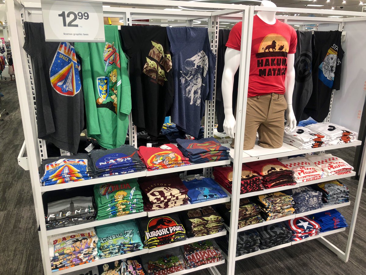 LouisVal_Visual's tweet photo. Some light remerching and fills today in Men’s! ✨ Keeping key moments full, impactful, and ready to drive sales 💪 #mensfashion #graphictees #liscense #swimwear #swimtrunks #allinmotion #workout #workoutmotivation #target #targetstyle #visual https://t.co/b6pbw6EhL3