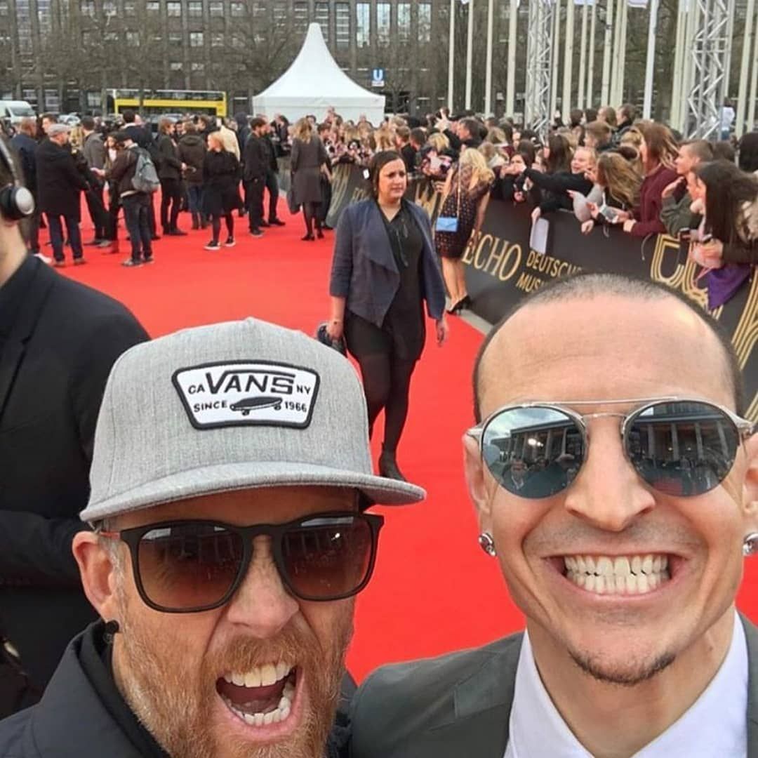 LPLive's tweet photo. Phoenix and Chester in 2017! https://t.co/xiqFDbJwit