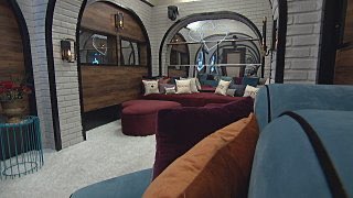 BigBrotherBRA's tweet photo. Sala, Lounge e Banheiro #BB22 https://t.co/4CrMmvXim9