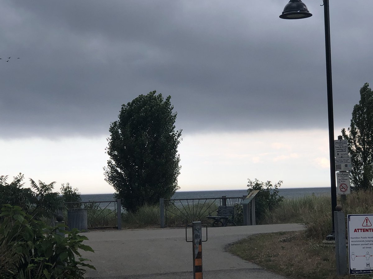 AdriDalli's tweet photo. Storm rolling in near Burlington Lift Bridge @weathernetwork https://t.co/otBgZY8YLn
