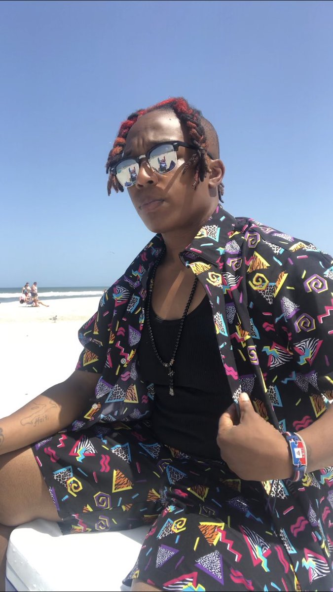 nakedfitbiz's tweet image. ✨🙏🏾❤️
🌎 : Jacksonville, FL Beach
👕+ 🩳: @fashionnovamen 
🧢 : @voix.inc 🇭🇹 
👓 : Big Lots
📸 : Yours Truly
-
Click here: bit.ly/2T8xO0k 📲
-
#fashionmodel #studmodel #lgbt #blacklesbian #MondayMotivation #femalebodybuilder #confidence #selfcare #selflove #beach