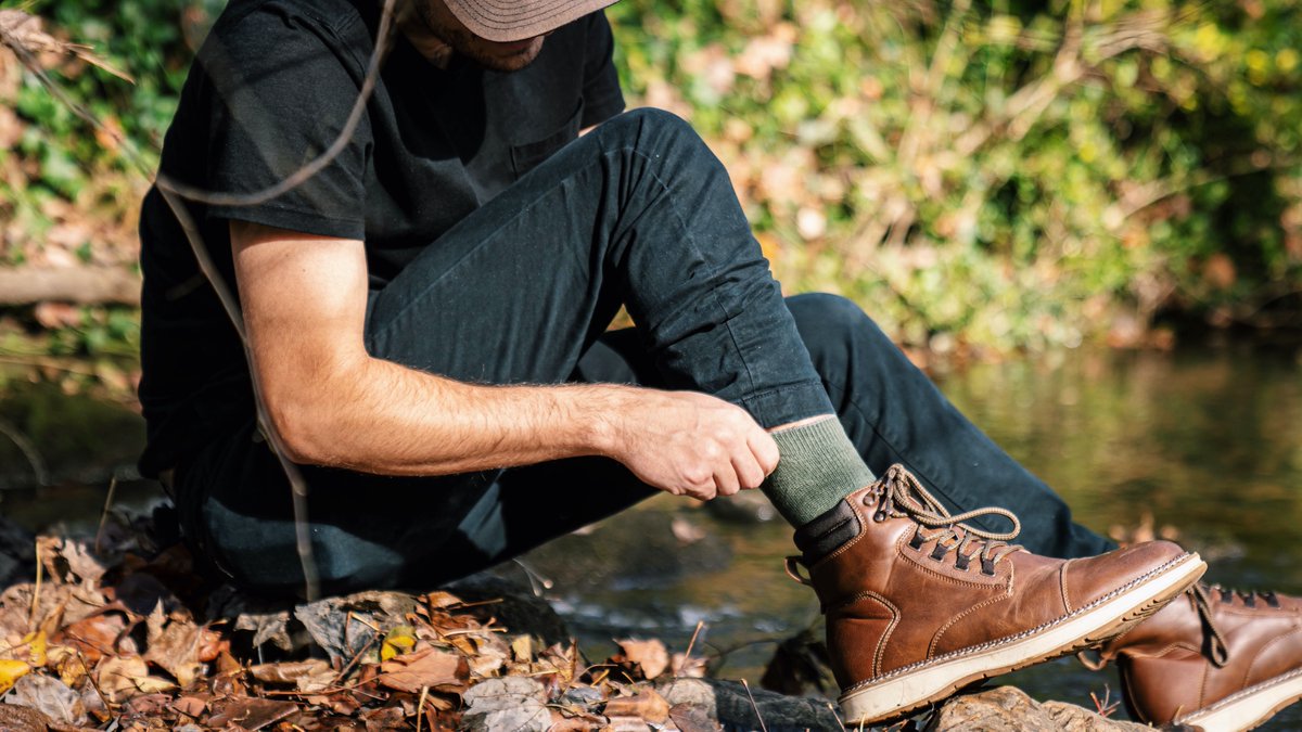 kentwool's tweet photo. Get dirty with our Sportsman or cozy up with our Limited Edition Classic Coral Ankle. Our August Socks of the Month are 20% off all month long. https://t.co/WlLgzrpyxJ

#SockOfTheMonth #Socks #Comfort https://t.co/OshnFvbKVR