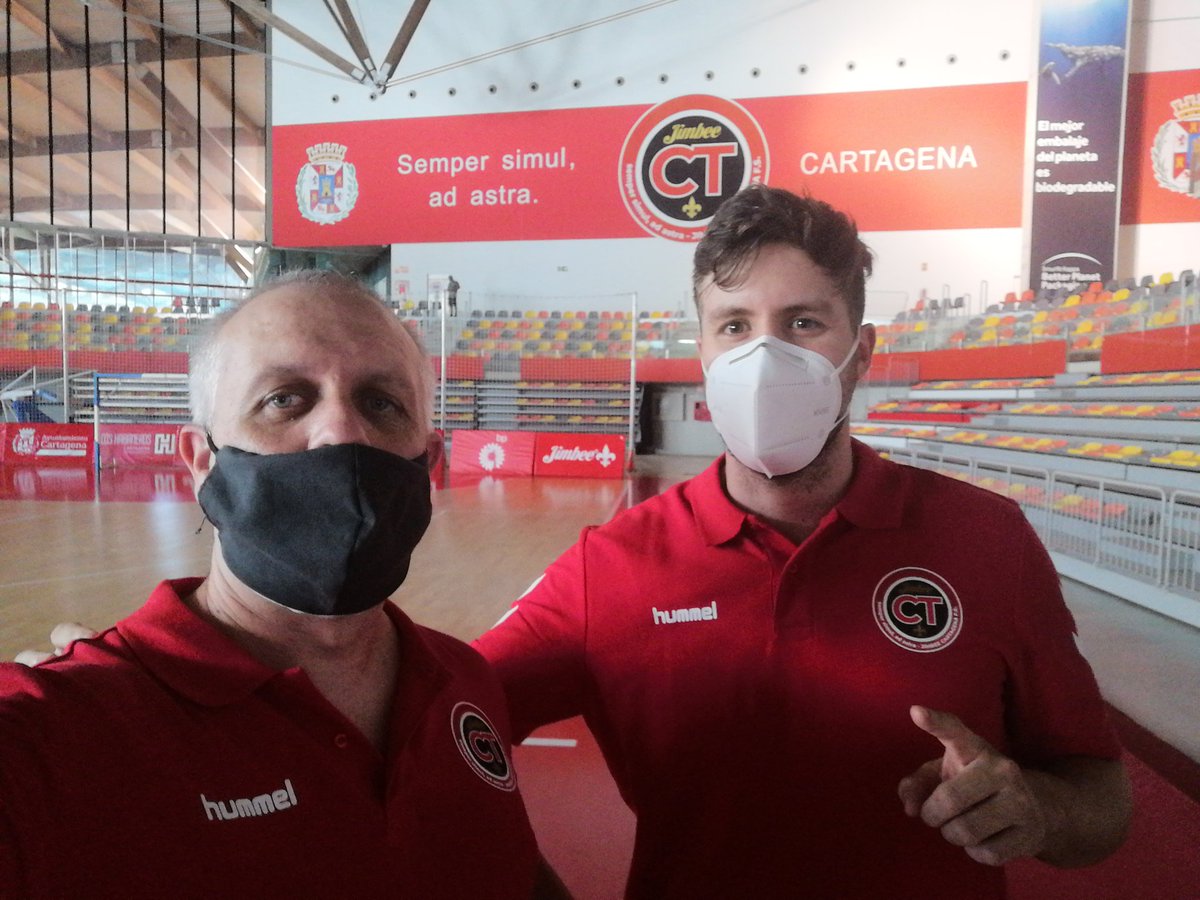 Hoy pododiz volvio al fubol sala para iniciar las revisones de nuestro jimbee, con la ilusión del primer dia y gracias a mi compañero antonio miguel.