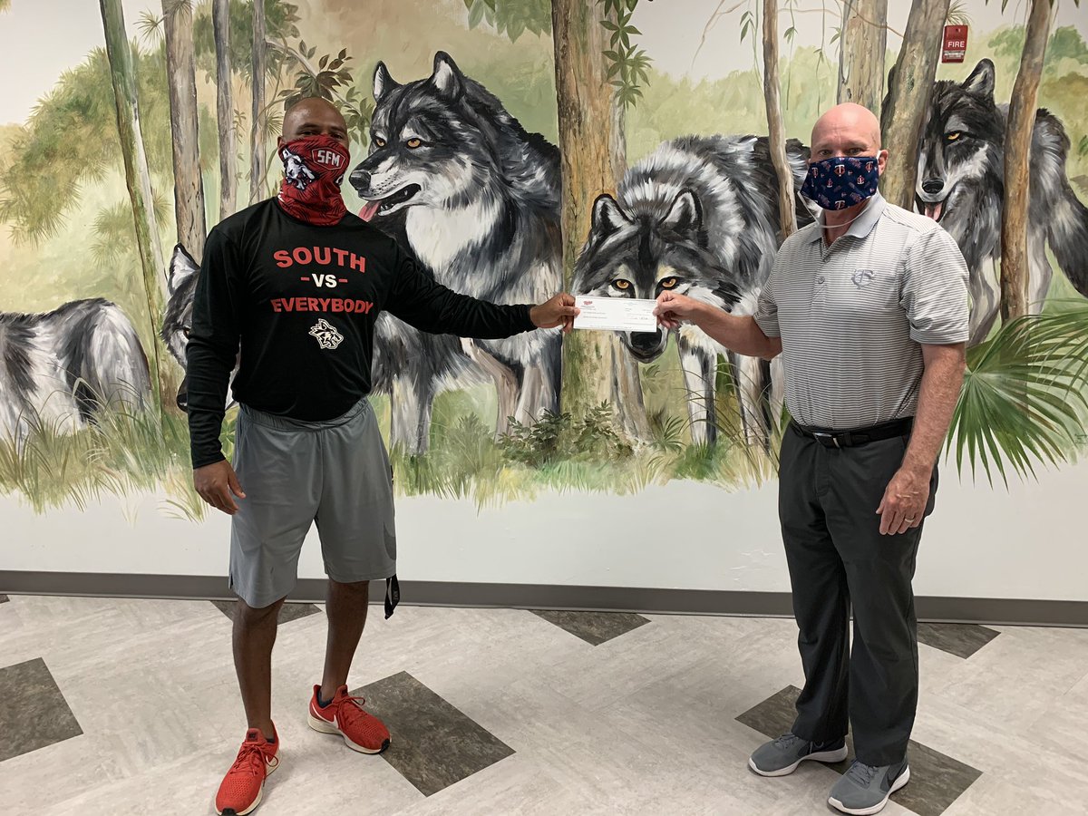 Not even a pandemic can stop one of the best partnerships in SWFL. Thank you <a href="/Twins/">Minnesota Twins</a> and Mark Weber for all that you do for <a href="/SFMHSWolfpack/">Wolfpack Athletics</a> <a href="/SouthFMHS/">PowerfulSouthFamily</a>