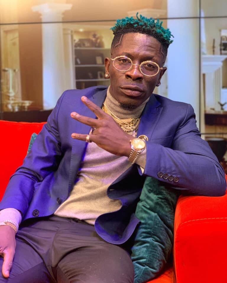 obiiwan3's tweet photo. #StateReward4Shatta https://t.co/J5UVf0nwAu