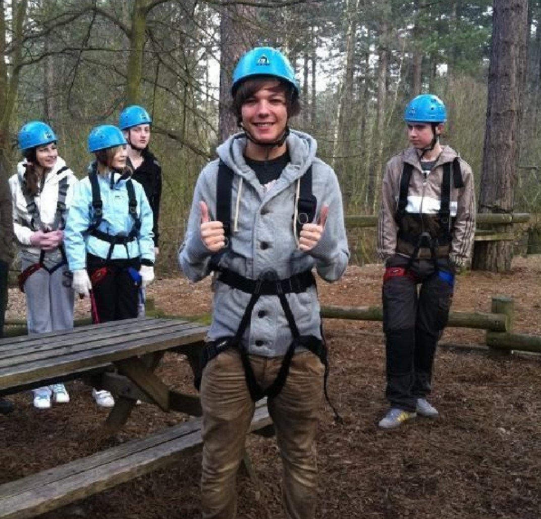 Rare pic of Louis on a hike 💖 -tpwk- #10YearsOf1D #6MonthsOfWalls