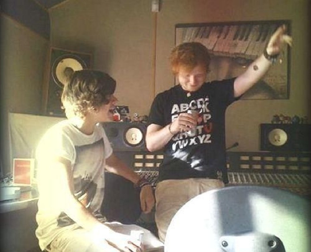 Rare photo of Harry and Ed Sheeran 💘😍 -tpwk- #6MonthsOfWalls #10YearsOf1D #10YearsfOneDirection