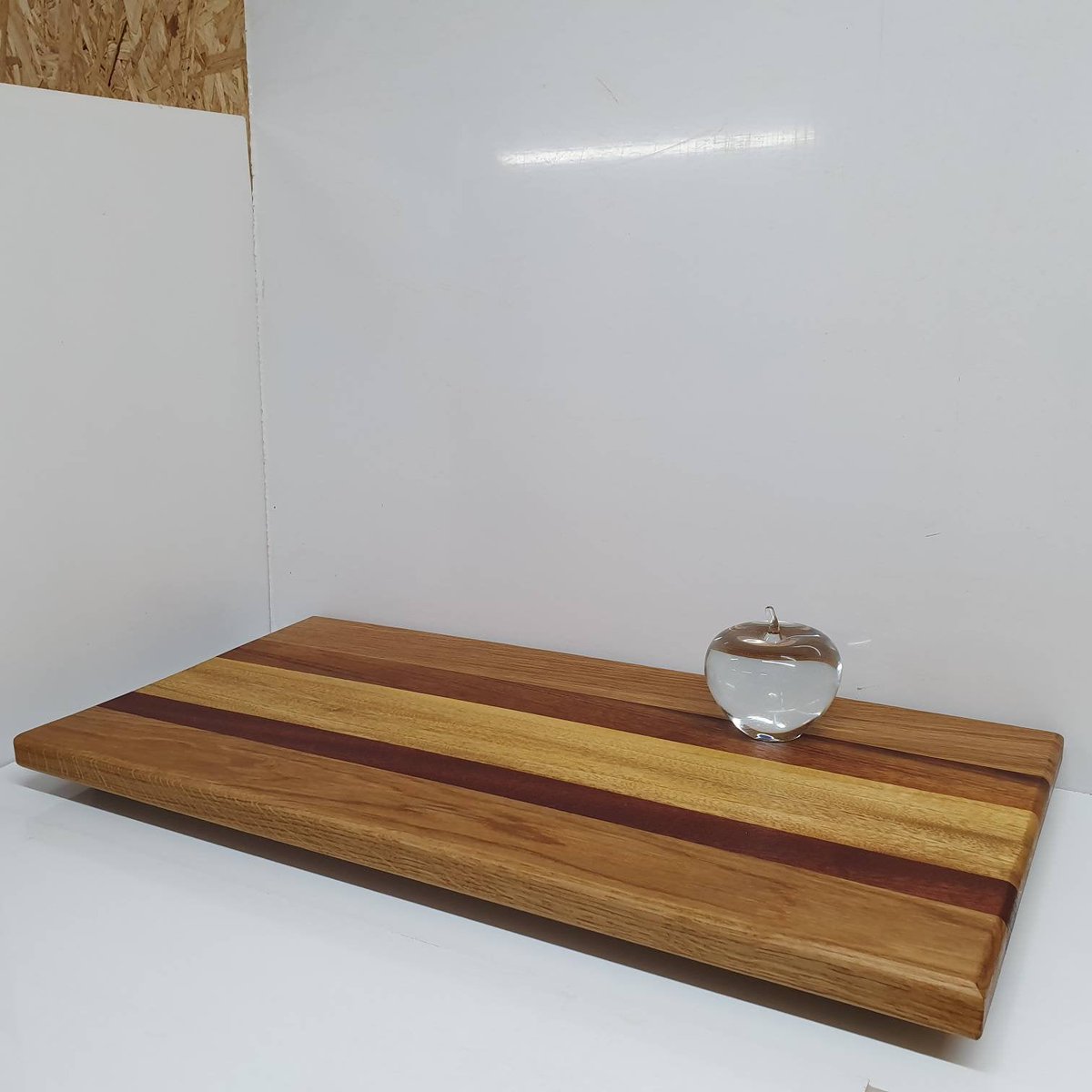 BarnMiddle's tweet photo. Large Chopping board, Table centrepiece https://t.co/cYuEJHvp8g #CuttingBlock https://t.co/sMoZOQKt8W