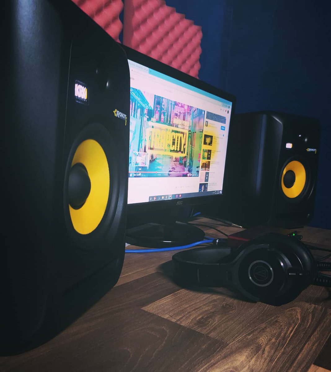 AdytiaRoy's tweet photo. New family member....
#KRK_ROKIT_6 
#krk https://t.co/48k8lKVhYK