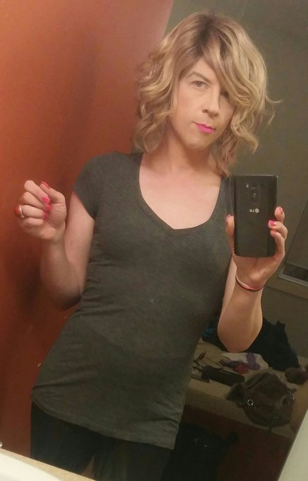 Jennifer Michelle Foley - 1 pic. I am available now in Hamilton, Ontario, Canada! To contact me, visit https://t.co/xokDhtfMt4 https://t.co/xLMG1sMWDV