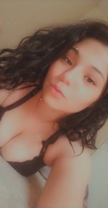 Pineapple doesn't go on pizza https://t.co/2JgWNXqOxR<a href="/tag/newprofilepic"class="tags"><span>#newprofilepic</span></a>