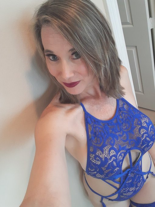 💋💋💋 https://t.co/mbOMDyro7o<a href="/tag/milf"class="tags"><span>#milf</span></a><a href="/tag/hotmilf"class="tags"><span>#hotmilf</span></a>