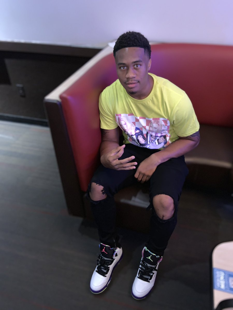 leg3ndaryjaay's tweet photo. Finally made my way out the trenches 🙏🏽🗣 #LLBABYJ🤞🏽 https://t.co/GLfXgrMPHN