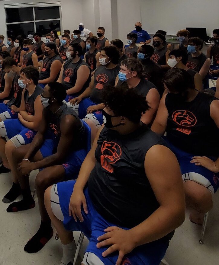 CoachAnderson88's tweet image. Great first day!!!  Doing the little things right.