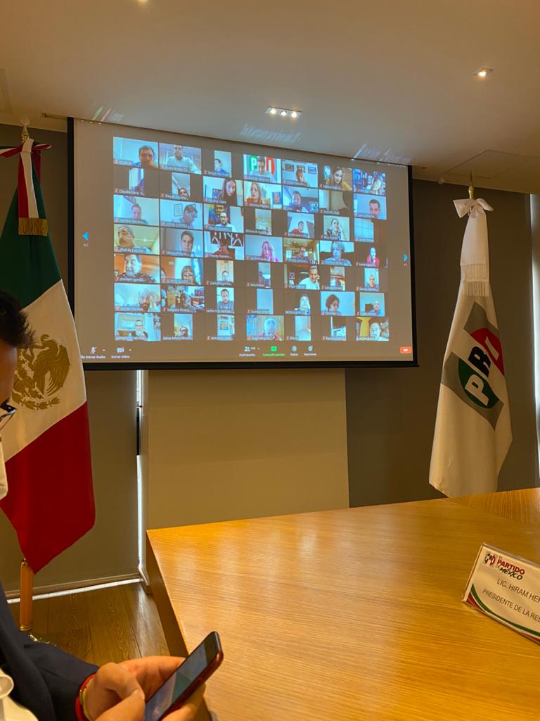 CristinaRuiz_S's tweet photo. Hoy desde la sede del @PRI_Nacional acompañé al Presidente @alitomorenoc en la reunión vía Zoom del Consejo Político Nacional, seguiremos impulsando y generando condiciones para todos los mexicanos. 
#CorazónPopular 🇲🇽❤ https://t.co/gImG9sMlZp