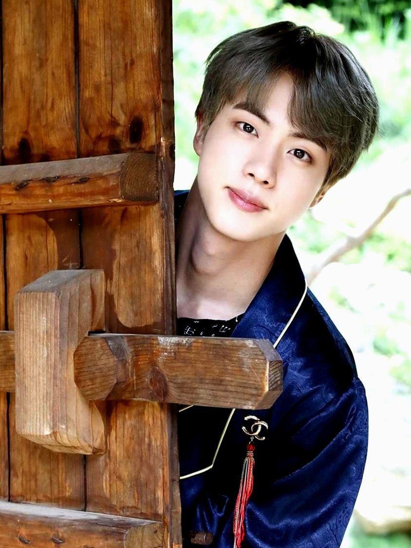 annobwiikoo's tweet photo. One with our worldwide handsome,
Kim Seokjin ✨
#ARMYSeIcaDay #BTSARMY #ARMYracle @BTS_twt https://t.co/VbJRVJ10V0