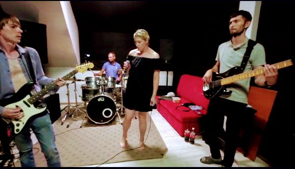 ReasonInfinity's tweet image. Всем добрейшего утра друзья☀️
Мы готовим для вас что-то интересное и зажигательное👌
И не забывайте с вами группа Infinity REASON и в её составе:
Дмитрий - ударные
Роман - гитара
Илья - бас
Анна - вокал
🌀Оставайтесь с нами 🌀