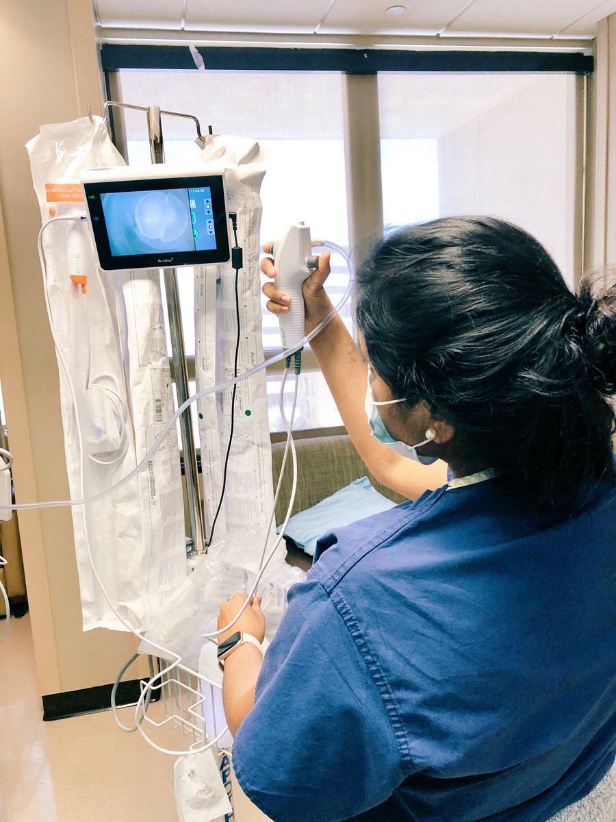 kothamasu_s's tweet photo. Let’s practice some bronch-ing. Thanks to this awesome resident we had a quick SIM setup #docintraining #ICUmonth https://t.co/EWDy4weTBE