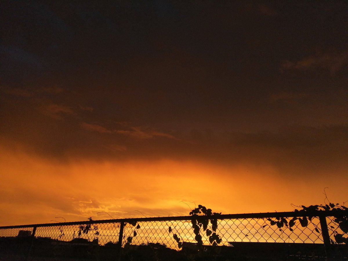 Jahir6rm's tweet photo. Barranquilla ♥️ #sunsetlover https://t.co/T1R9PqduCy