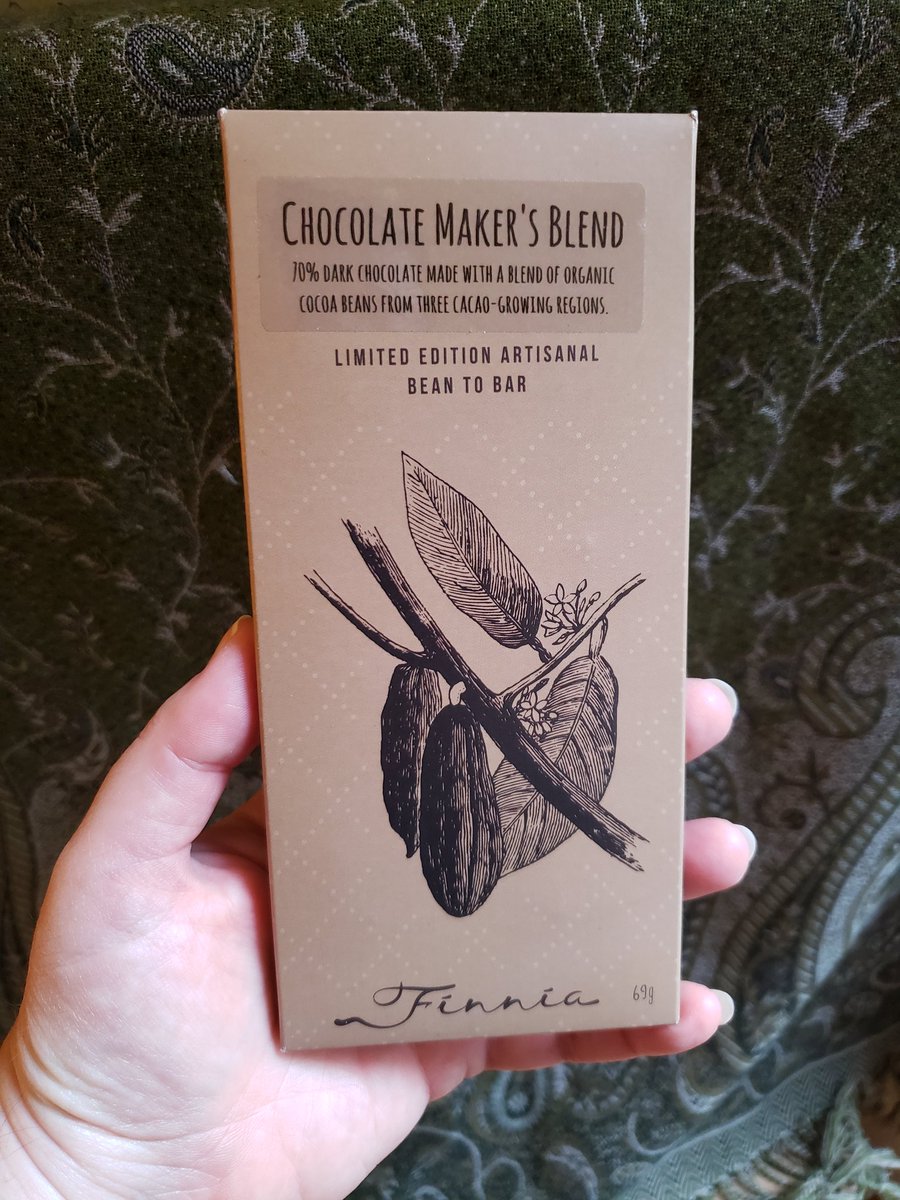 This one's a blend of beans from three places. I find blends almost more interesting than single-origins, because this is where makers really play the characteristics of the beans off each other. Here, the nose is earthy, with mild notes of almond milk and cream cake.