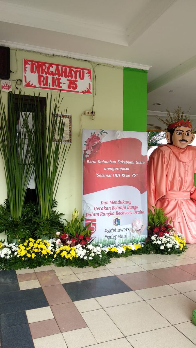 komunitasppbrb's tweet photo. semoga usaha kami tuk mengkampanyekan aksi beli bunga, bisa membantu pemulihan usaha bunga selangkah demi selangkah. yang kami yakini, bahwa pemulihan usaha kali ini tidak bisa di lakukan hanya dengan sekali aksi saja.
#safeflower
#safepetanibunga
#kampanyebelibunga
#pasarbunga https://t.co/kgpJm0ON3g