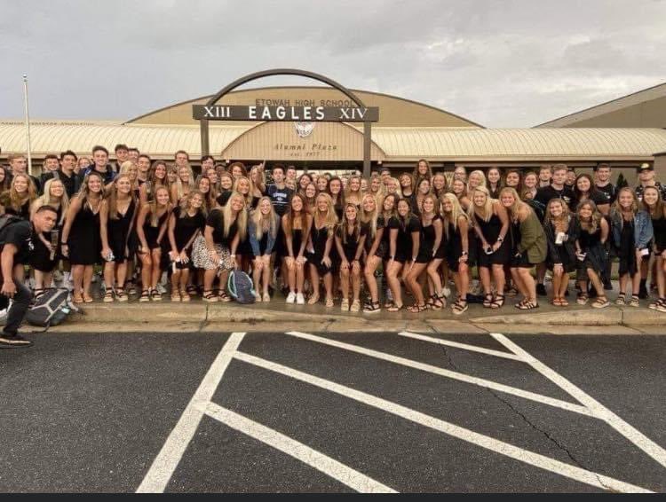 Despite being in the middle of a pandemic, today Etowah High School in Cherokee County started their first day of school. 

Here's a seniors photo that was taken this morning.