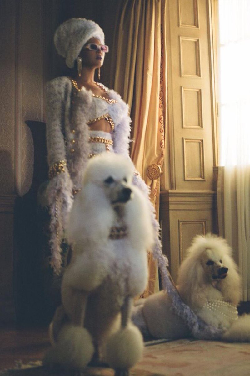 BEYSUSTINGZ's tweet photo. The looks are top tier for Black is King 👑 https://t.co/L2oPFC0reA