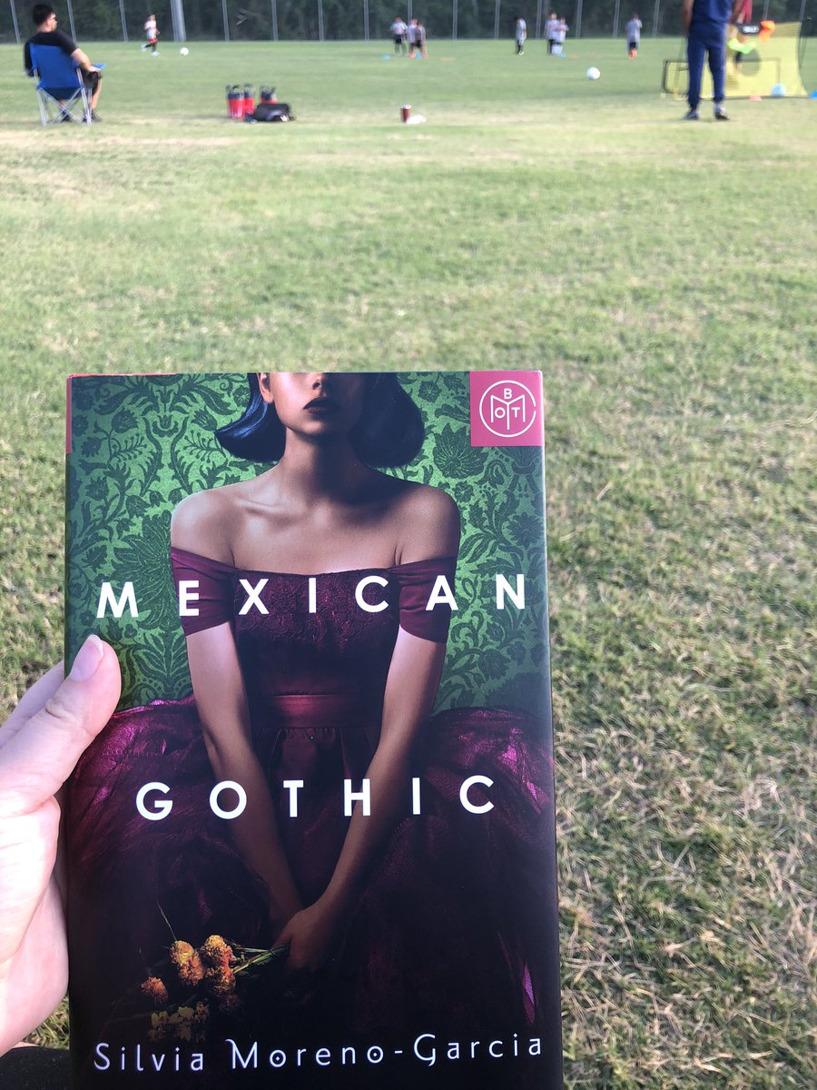 Ms_Araiza's tweet photo. O is for Outdoor reading! Noel’s 2 hour soccer practices are the perfect place to get some uninterrupted reading in 📖 This is the second book I’ll be reading from this Latina author! #ThompsonSummerABCs https://t.co/3E4bU4B8JS