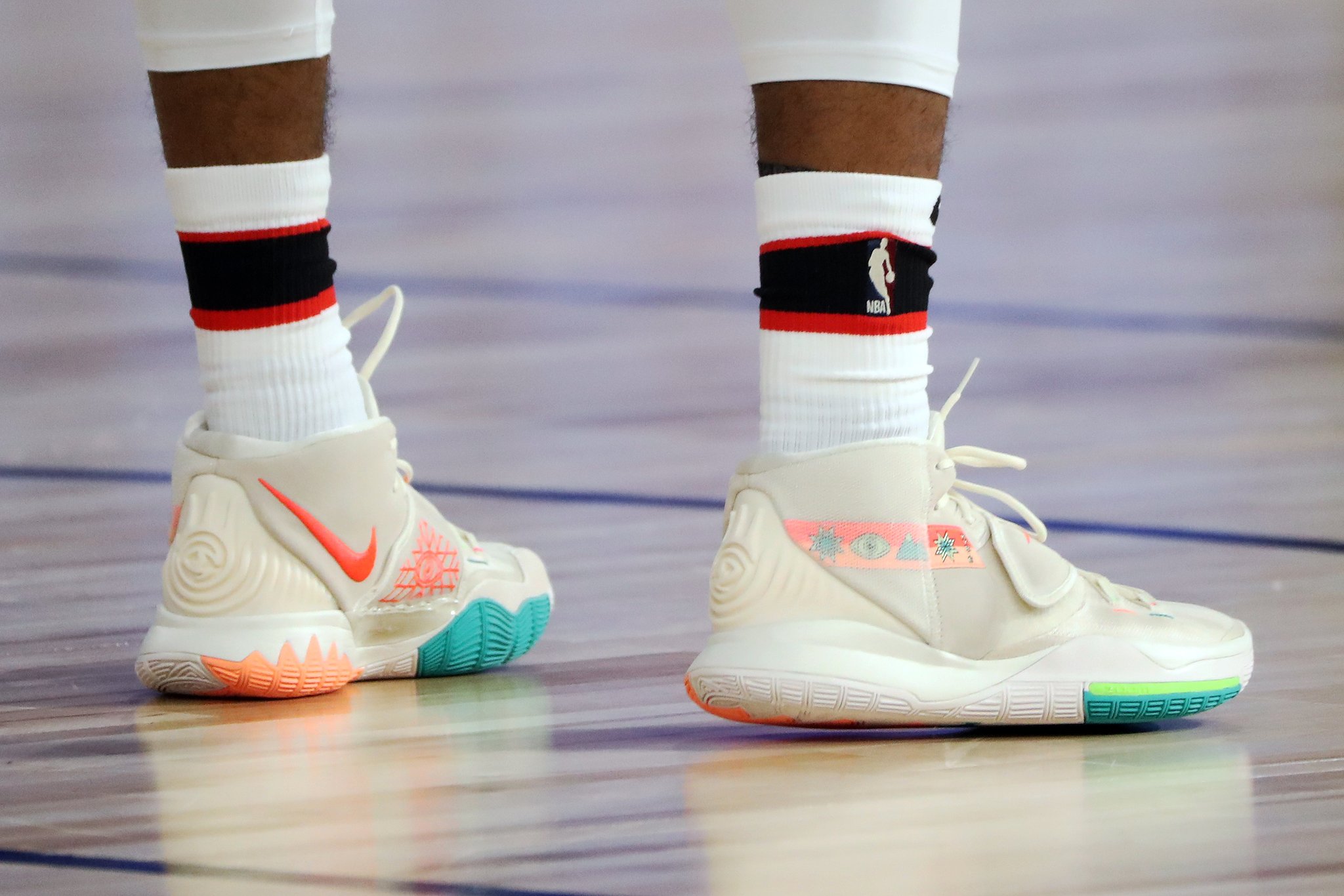 N7 kyrie outlet 4