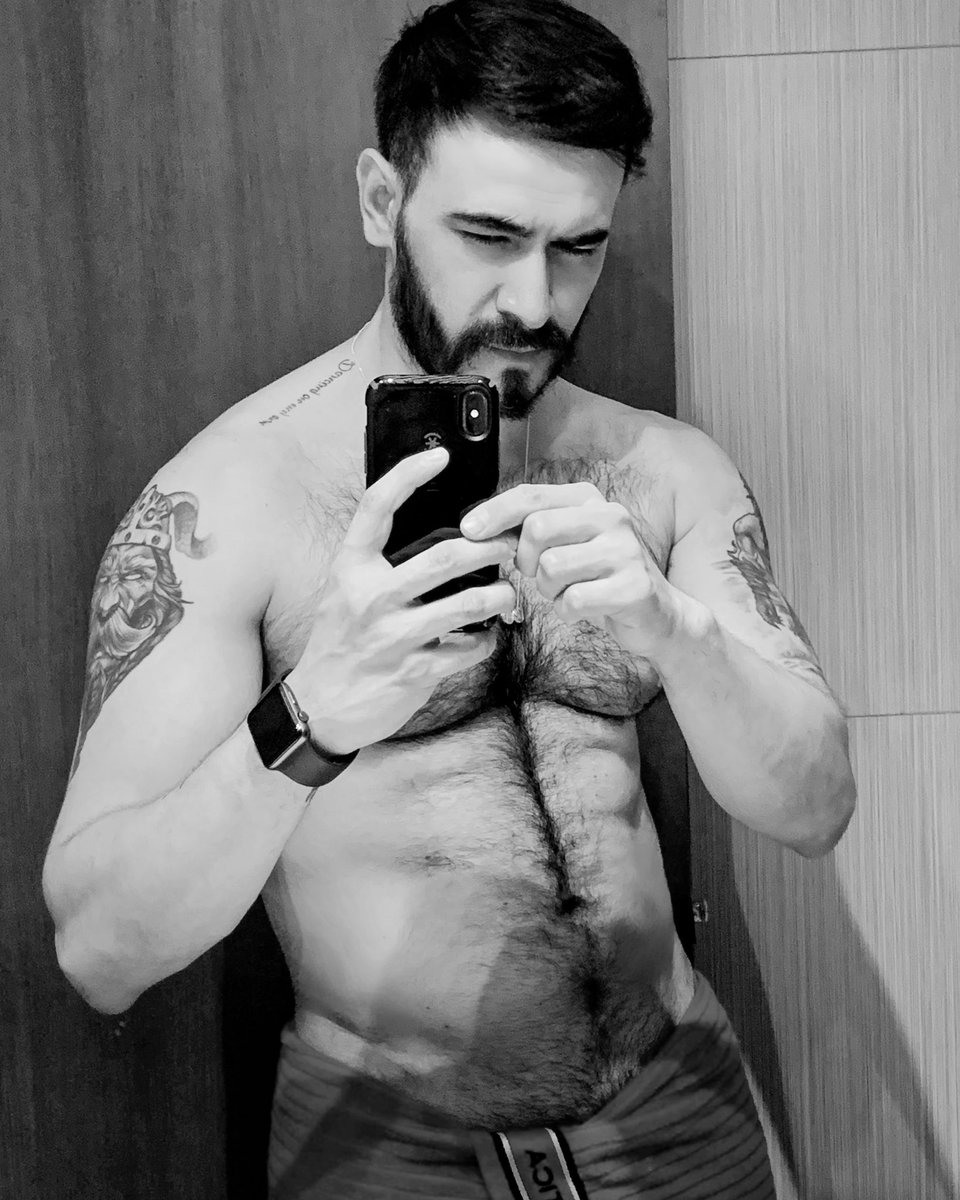 nobanana_4u's tweet photo. Hilo de fotos antes de bañar.

Va la mía https://t.co/vABTnXUeX5