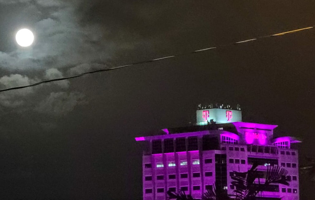 ¡Buenas Noches, Luna Llena! Good Night,  Full Moon! 🌕