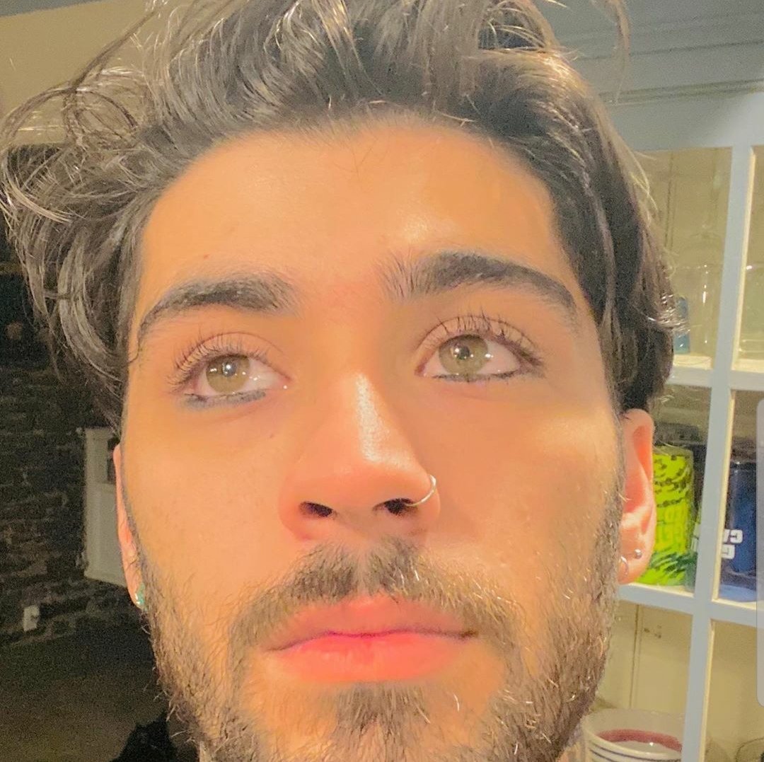 hey everyone! so it's come to my attention that not many people know the reason why zayn has eyeliner on in this picture, and i thought it would be cool to share! so he posted it on eid al adha, the second of the 2 main islamic holidays. eyeliner is traditionally worn by muslims+