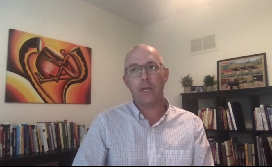 MelanieShedd's tweet image. Enjoying hearing @peteradry @PrincipiaSchool speak about how we have a moral obligation to take students on a journey "to think clearly and critically about who they are what they bring to their world" in a context of racial equity. #printeachersonfire
tinyurl.com/PDRace2020