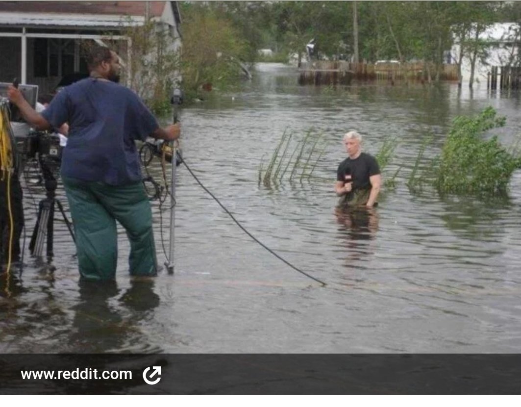 DaniaOrWhatever's tweet photo. Missing 2019 Hurricane News reporting. #HurricaneIsaias2020 https://t.co/upy23wInpD