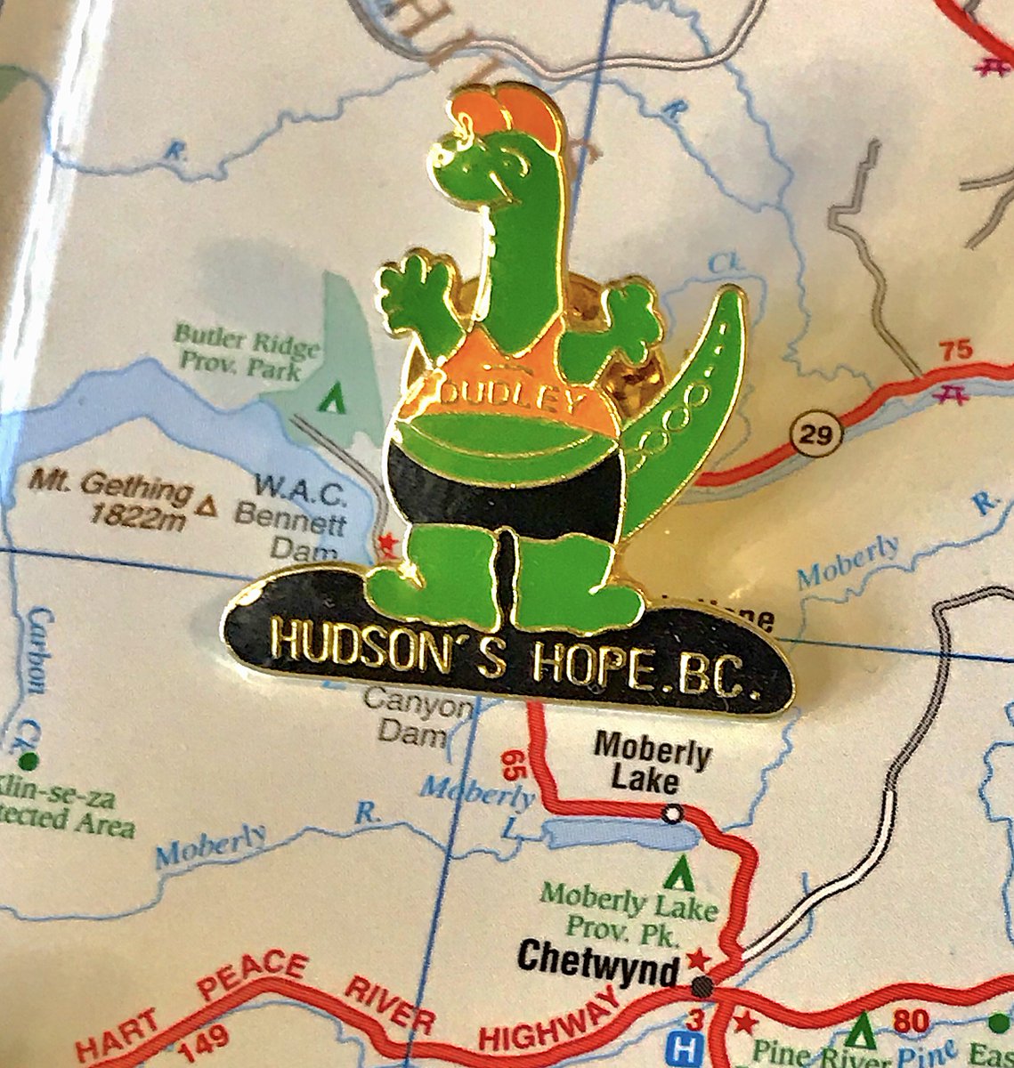 2. HUDSON'S HOPE- Dudley is now my best friend - Crop top + shorts combo is interesting, but I'll allow it- Example of how simplicity is a virtue- Alternative pin is also great, "Land of Dinosaurs and Dams" is fantastic