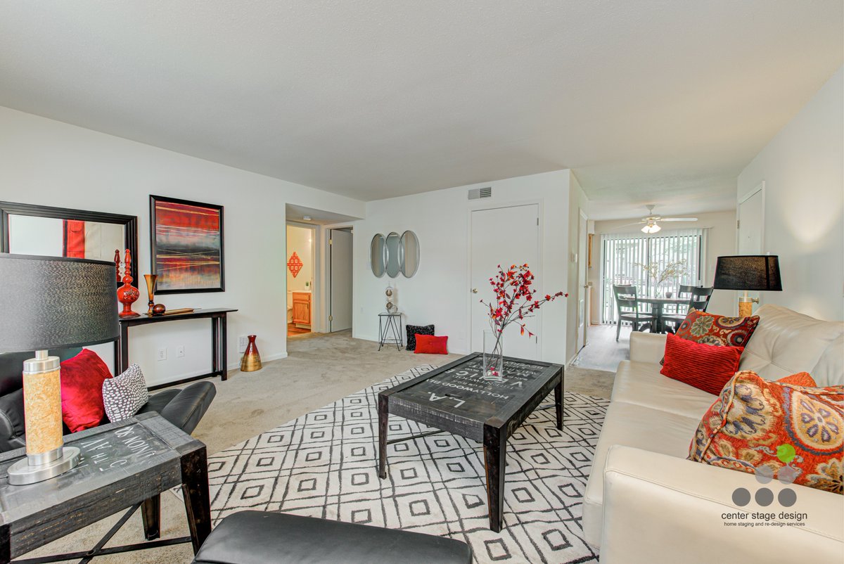 CenterStageIndy's tweet photo. What a pleasure staging Martinique Terrace Apartments. https://t.co/gv5pOUmhit