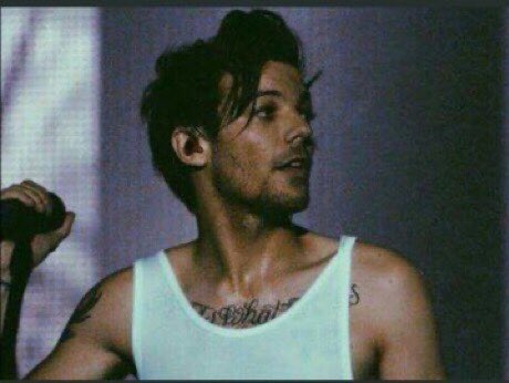   #WeLoveYouLouis