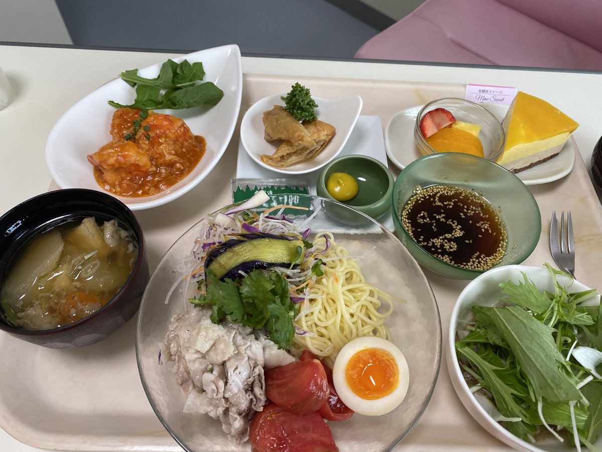 食パン1枚 から 生演奏付きフルコース まで差が激しすぎる 産婦人科ご飯の写真撮ってた人見せて Togetter 食パン1枚 から 生演奏付きフルコース まで差が激しすぎる 産婦人科ご飯の写真撮ってた人見せて Togetter